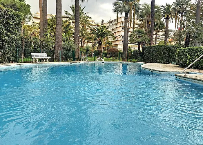 A 2 Pas Des Plages Piscine 183l Stenj Cannes